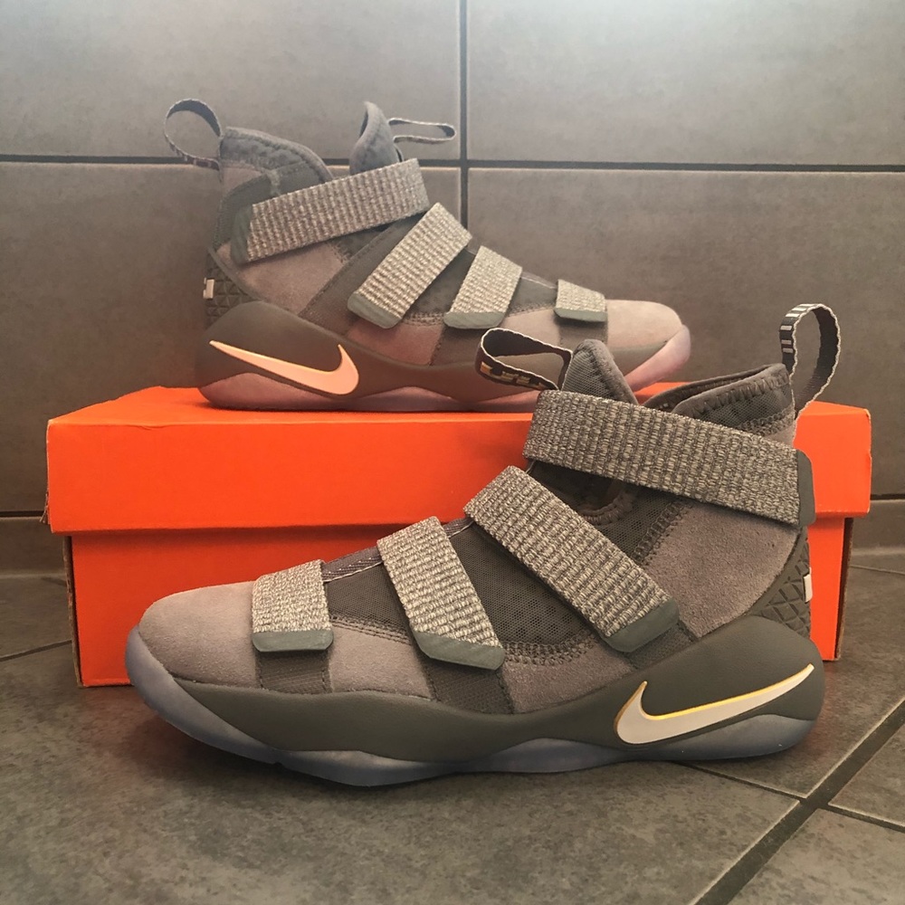 Nike Kids LeBron Soldier XI Gray Velcro Strap Sneakers with Cream Swoosh